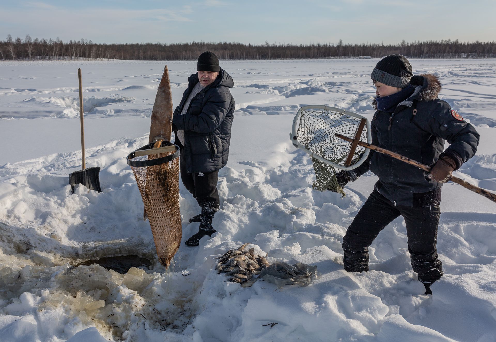 Рыбалка в якутии зимой 2020. Мунха тэрилэ. Чикачев мунха. Куйуур в Якутии. Якутская рыбалка куйуур.