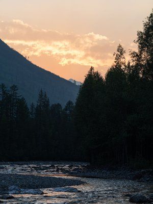 «В горах Семи Хребтов. Водопады хребта Сэттэ Дабан»