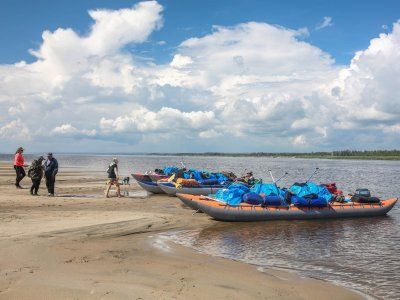 О надувных катамаранах, используемых в водных турах "инЯкутия"