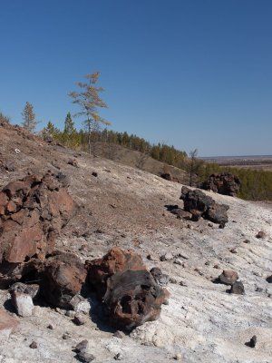 К древним вулканам Туймаады. Молотовская Падь, наскальные рисунки Туймаады