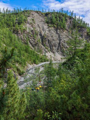 «В горах Семи Хребтов. Водопады хребта Сэттэ Дабан»