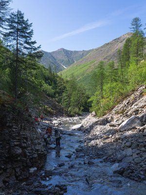 «В горах Семи Хребтов. Водопады хребта Сэттэ Дабан»