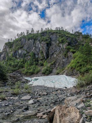 «В горах Семи Хребтов. Водопады хребта Сэттэ Дабан»