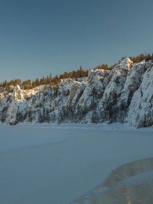 Зима на реке Синяя. Синские Столбы