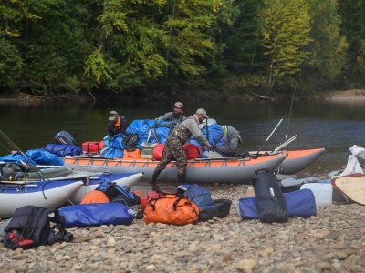 О надувных катамаранах, используемых в водных турах "инЯкутия"