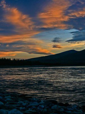 Река Индигирка. Через Ущелье Восторга и Восхищения! Маршрут: п.Усть-Нера - с.Хонуу